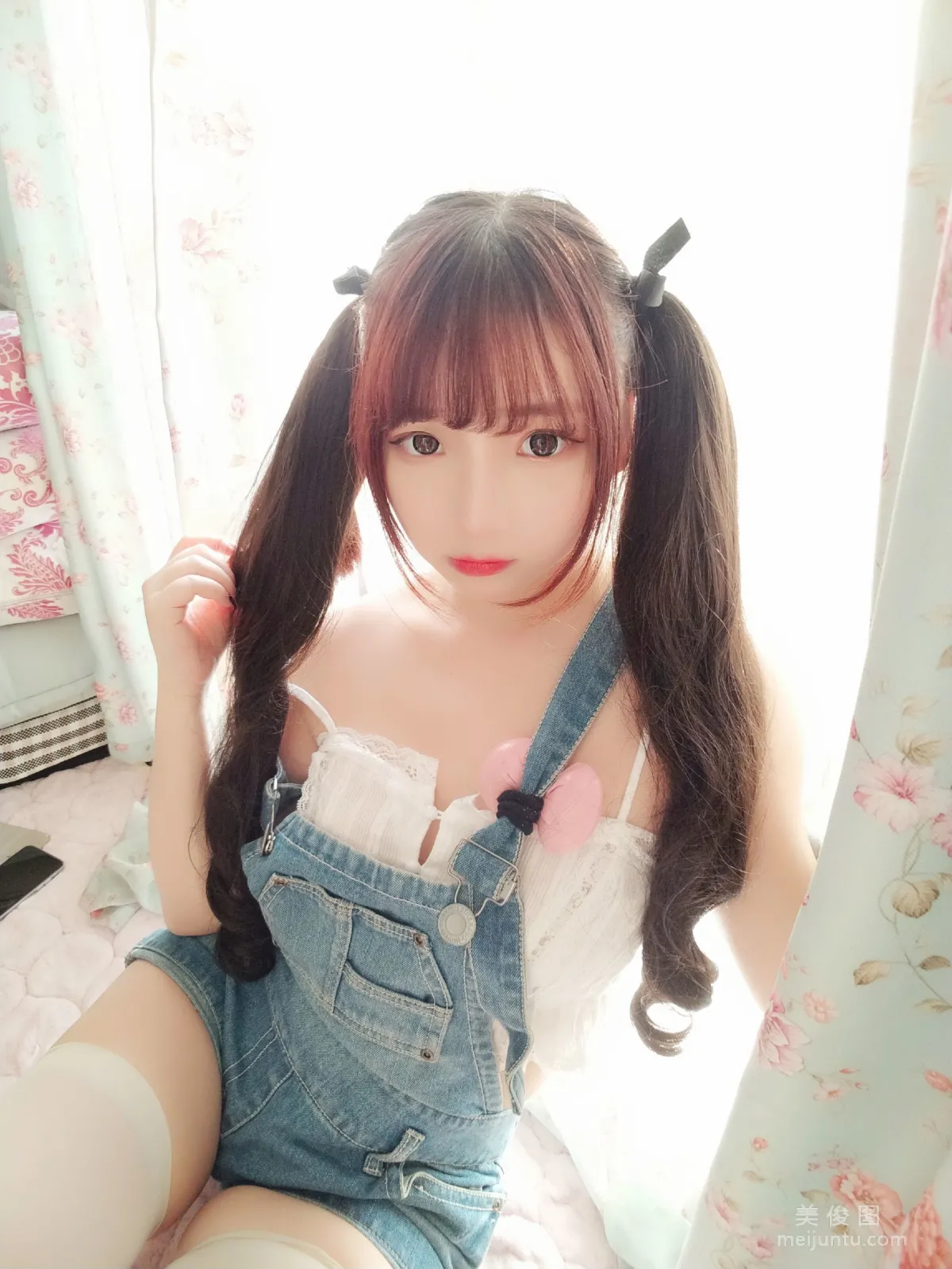 [網紅Coser] 古川kagura 《牛仔吊帶短褲》 寫真集 11