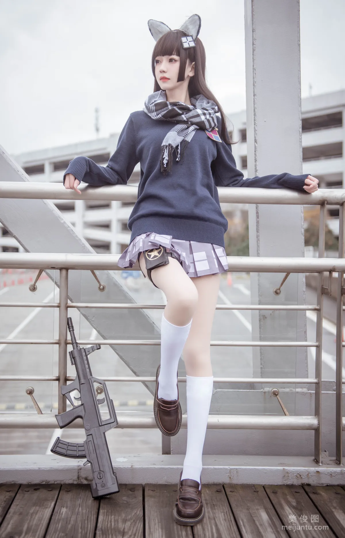 [美女Coser] 你的负卿 《95制服》 写真集11