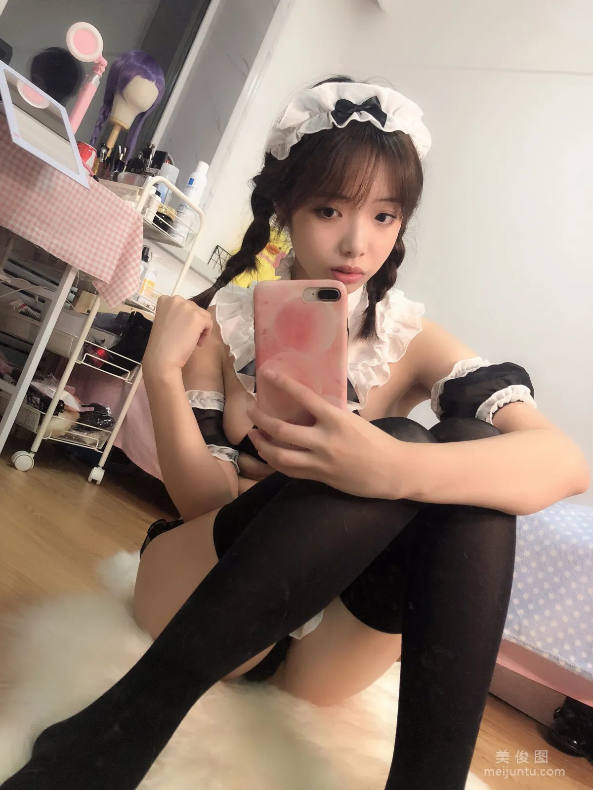 Coser雯妹 《自拍本（1号本）女仆》 寫真集 5