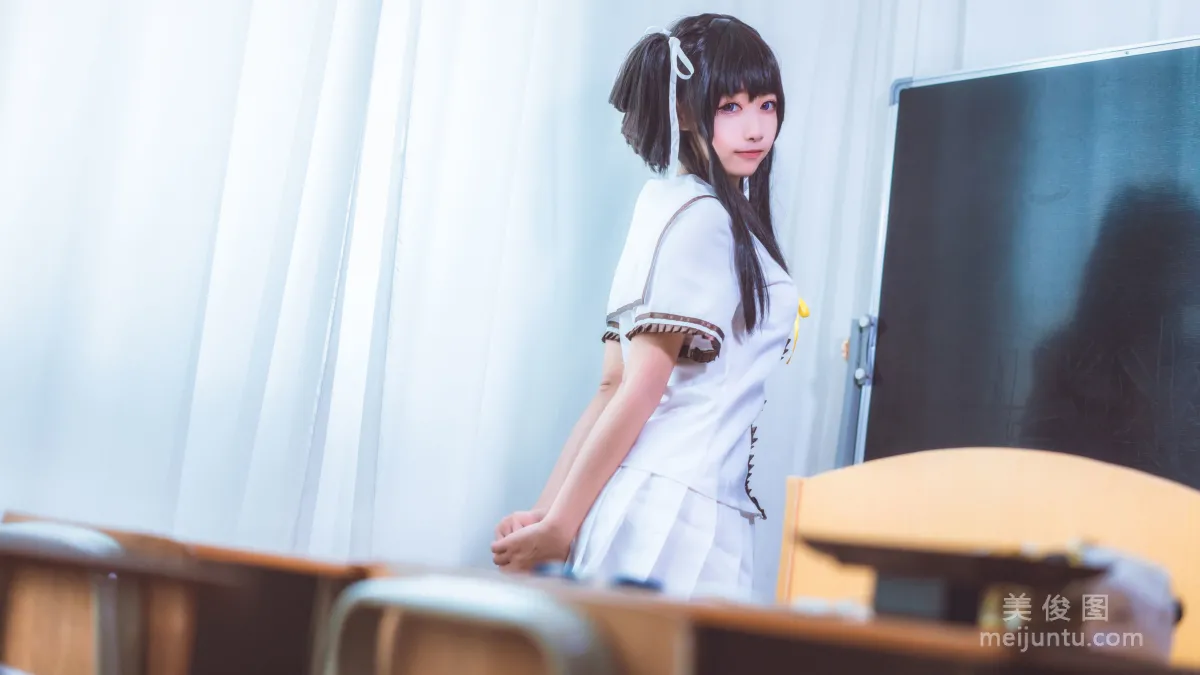 [美女Coser] Momoko葵葵 《鈴白》 寫真集 21