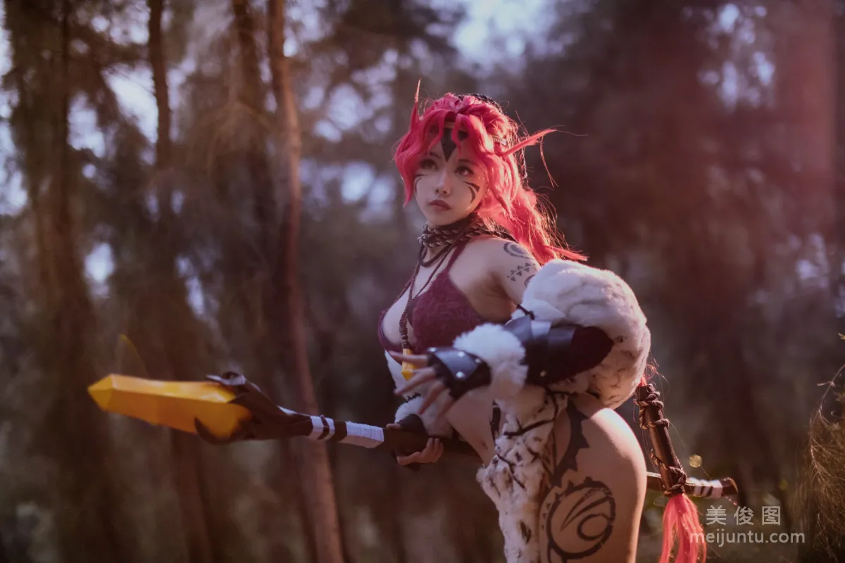 [美女Coser] Momoko葵葵 《龙尼塔》 写真集5