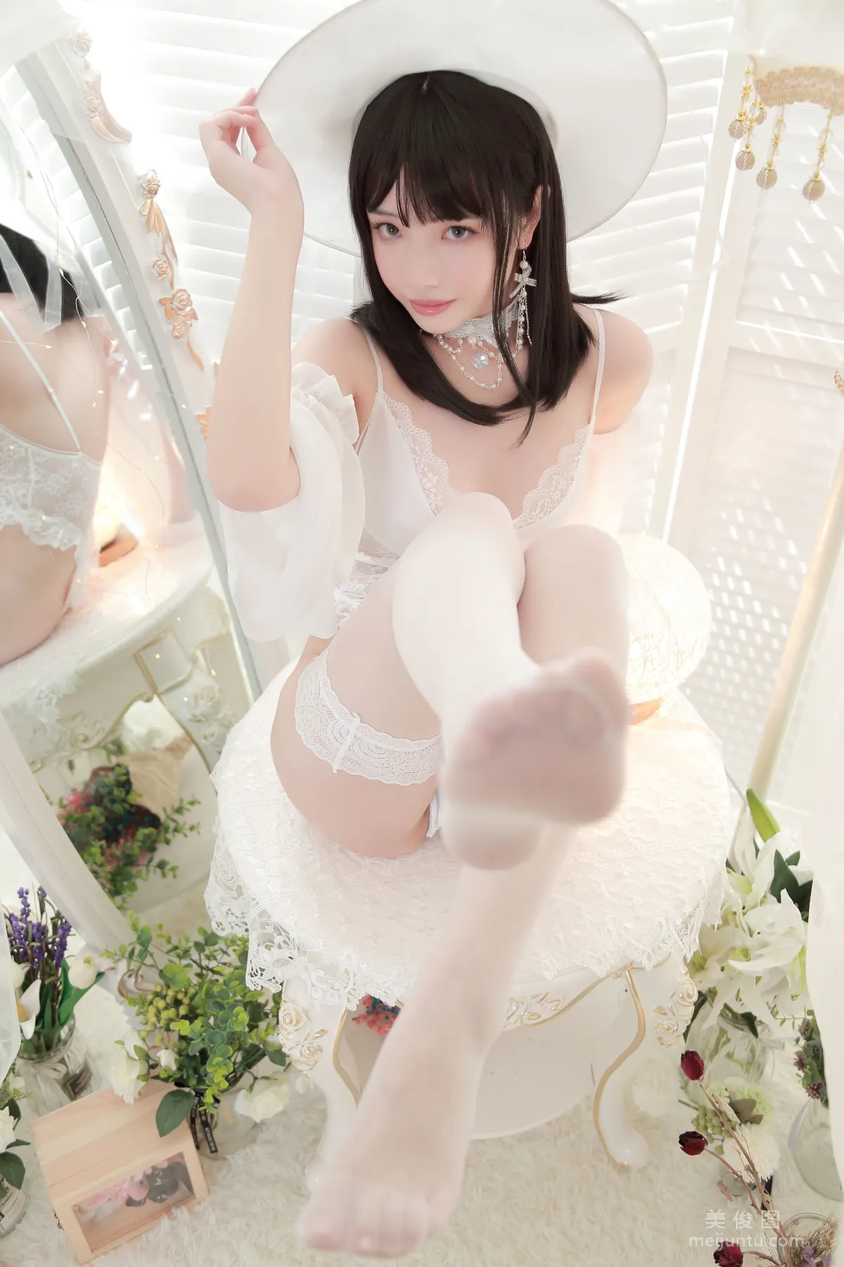 Coser雯妹不讲道理  《白女巫》 写真集27