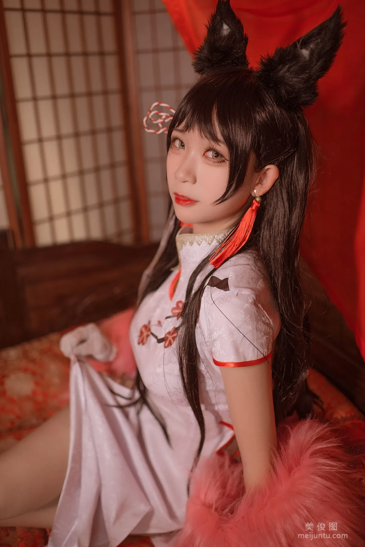 [美女Coser] 櫻落醬w 《愛宕新春旗袍》 寫真集 10