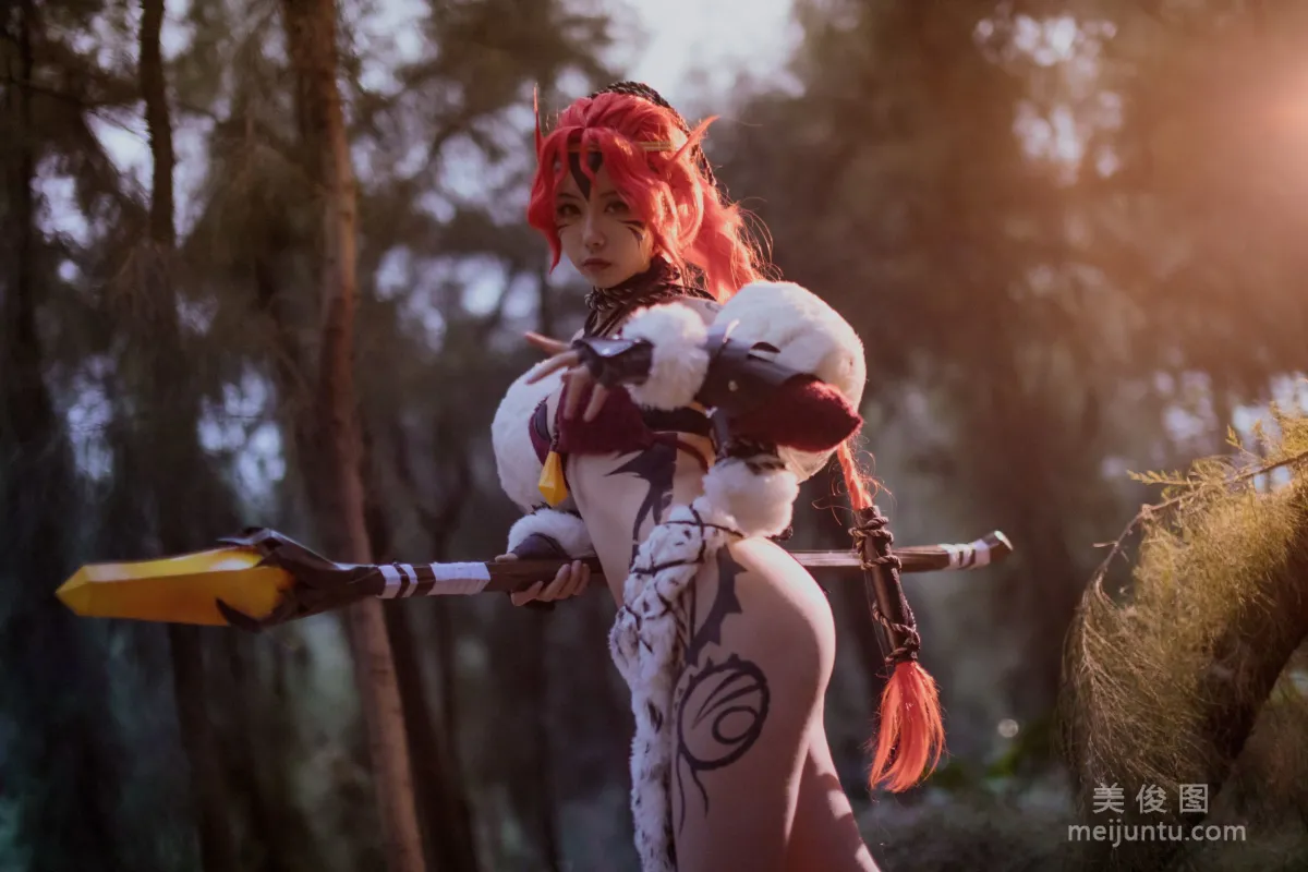 [美女Coser] Momoko葵葵 《龙尼塔》 写真集1