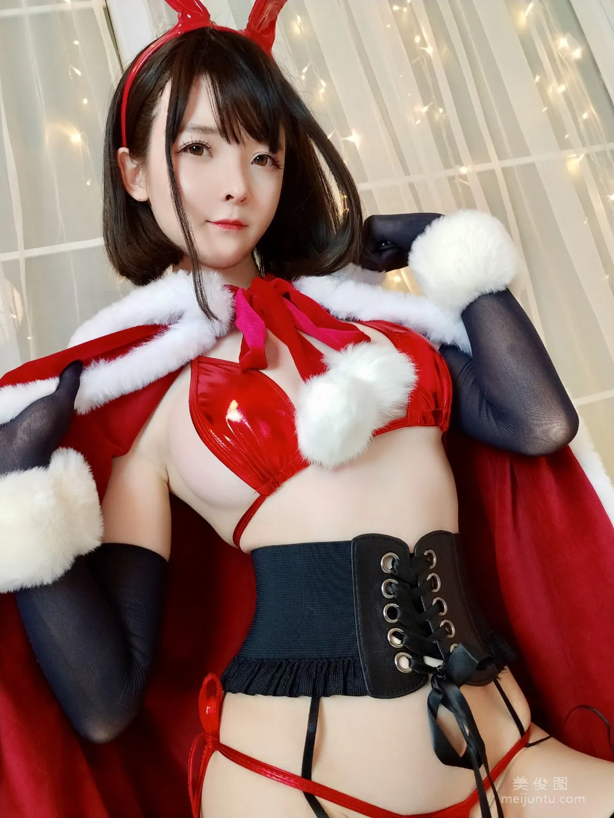 [網紅Coser] 一小央澤 《聖誕兔》 寫真集 9