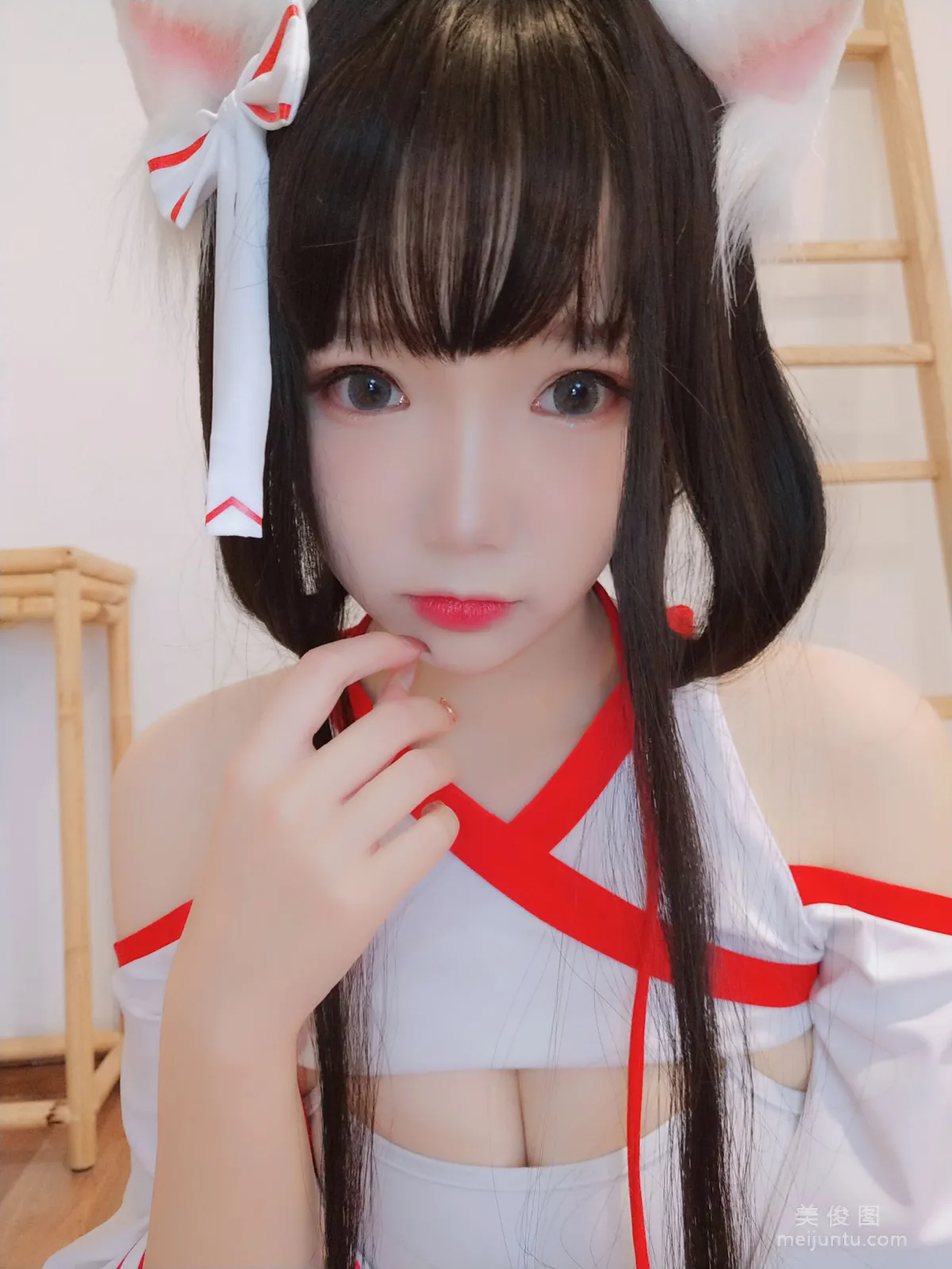 [美女Coser] 雪晴Astra 《神社の貓》 寫真集 26