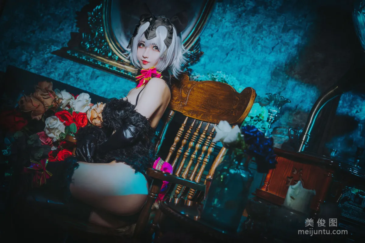 COS美女rioko凉凉子 《黑色贞德》 写真集3