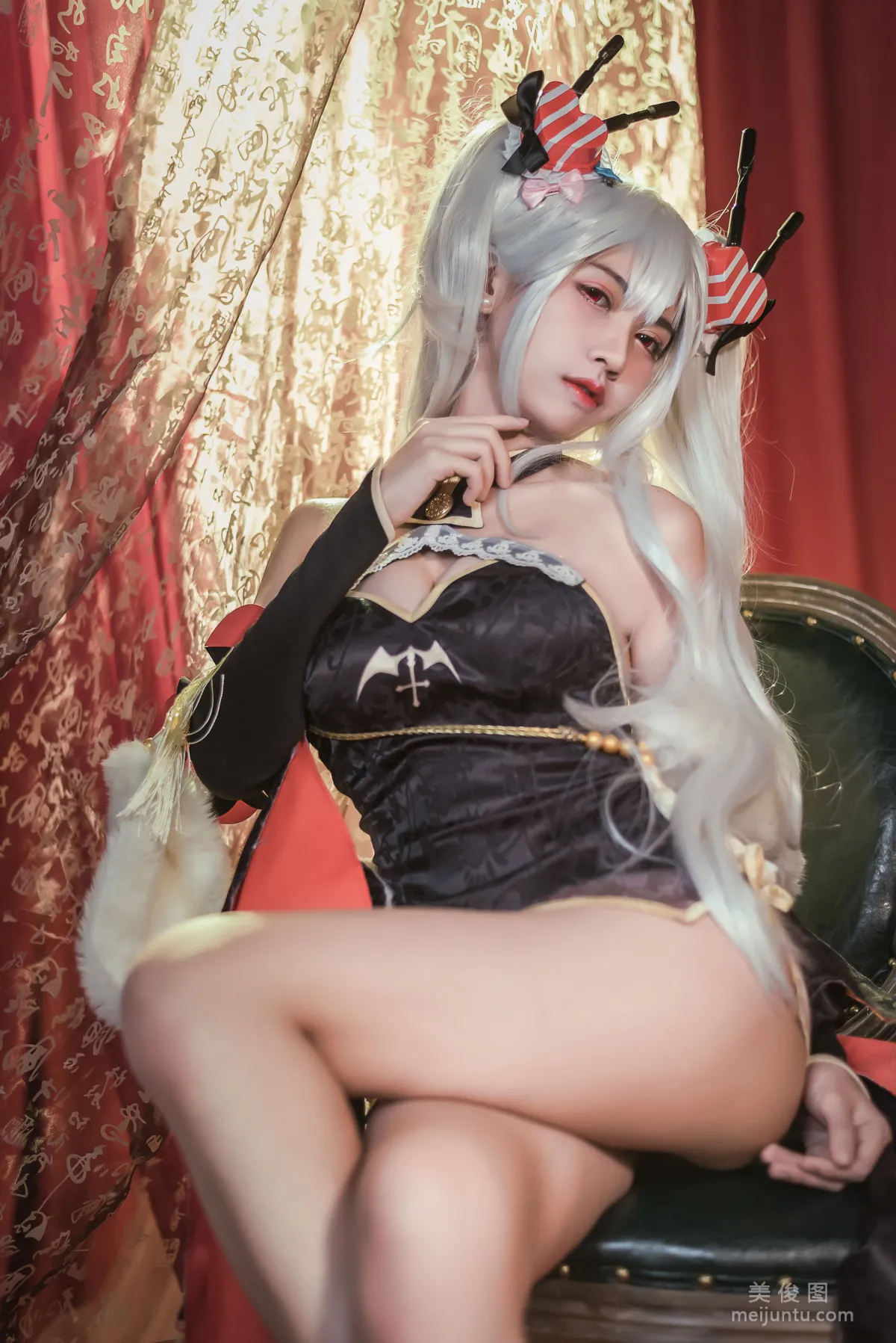 鳗鱼霏儿 《碧蓝华裳 吸血鬼》 写真集10