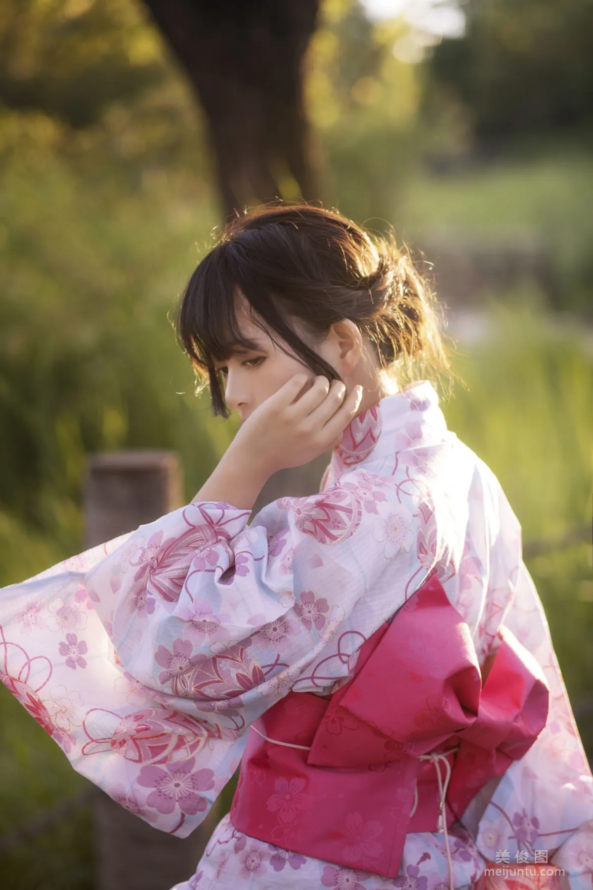 [美女Coser] 黑貓貓OvO 《和服超進化》 寫真集 11