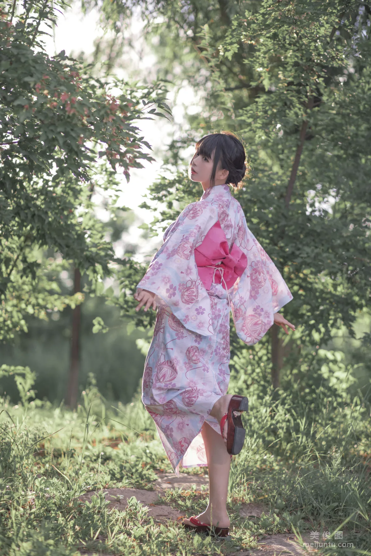 [美女Coser] 黑貓貓OvO 《和服超進化》 寫真集 1