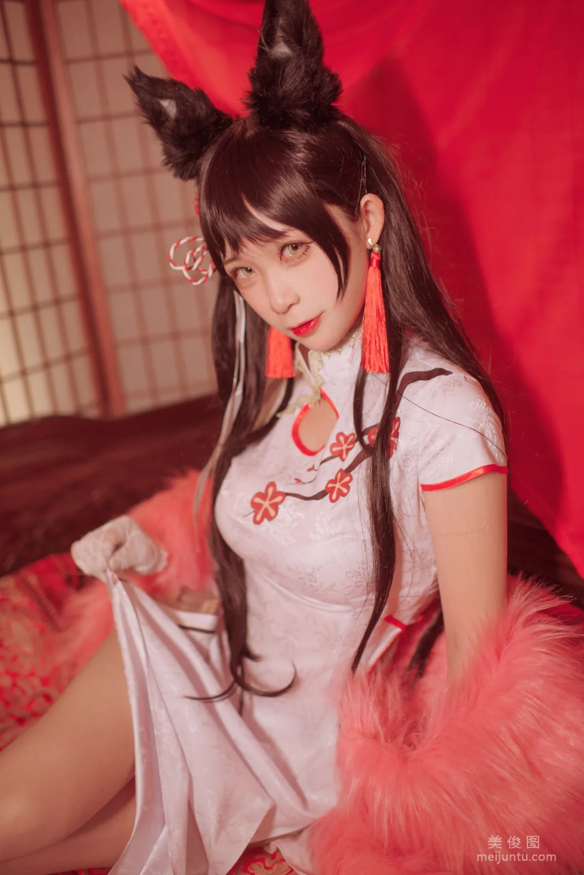 [美女Coser] 櫻落醬w 《愛宕新春旗袍》 寫真集 9