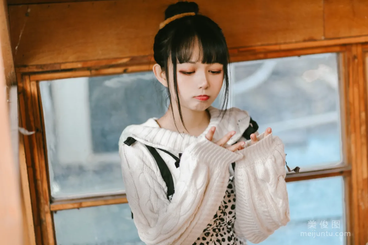 Coser黑貓貓OvO 《少女心事》 寫真集 15