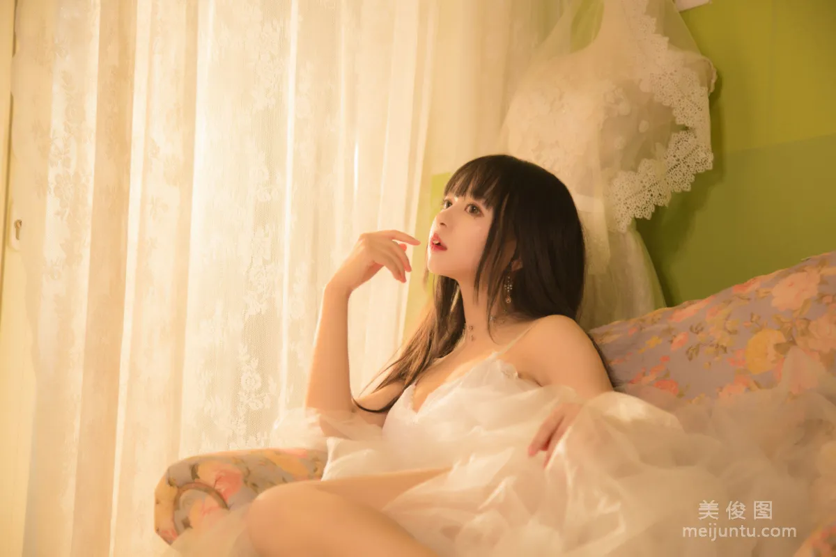 大眼萌妹黑猫猫OvO 《少女》 写真集8