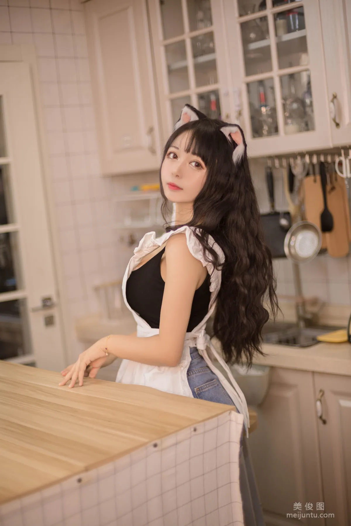 [美女Coser] 黑貓貓OvO 《廚房》 寫真集 6