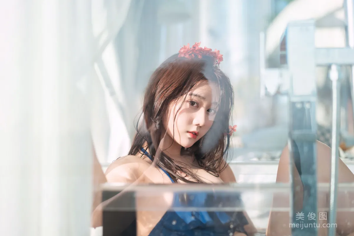COS福利姬鏡醬 《私奔之泳衣》 寫真集 8