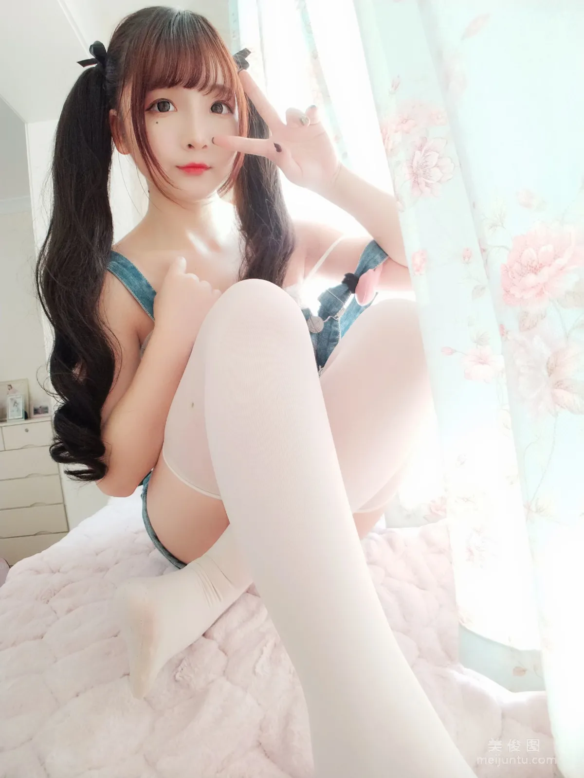 [網紅Coser] 古川kagura 《牛仔吊帶短褲》 寫真集 19