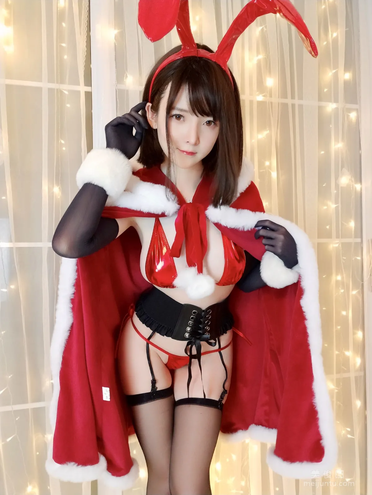 [網紅Coser] 一小央澤 《聖誕兔》 寫真集 3