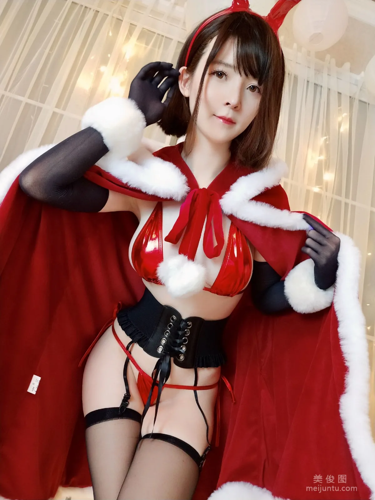 [網紅Coser] 一小央澤 《聖誕兔》 寫真集 4