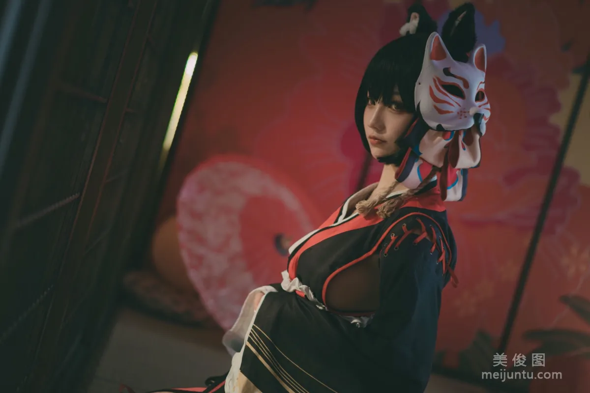 COS美女犬神洛洛子 《碧藍航線》 寫真集 17