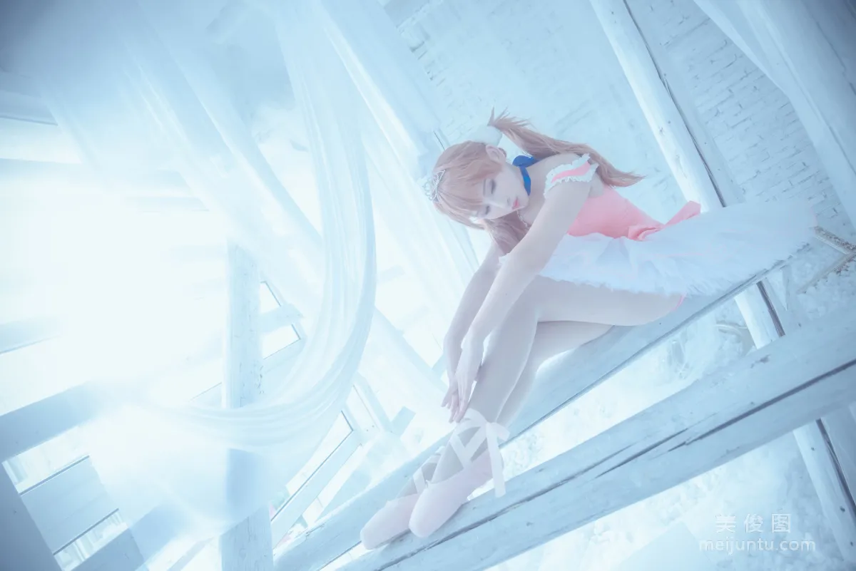 [美女网红Coser] 弥音音ww 《芭蕾》 写真集3