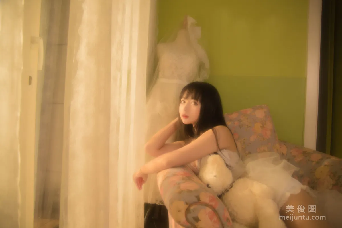 大眼萌妹黑貓貓OvO 《少女》 寫真集 23