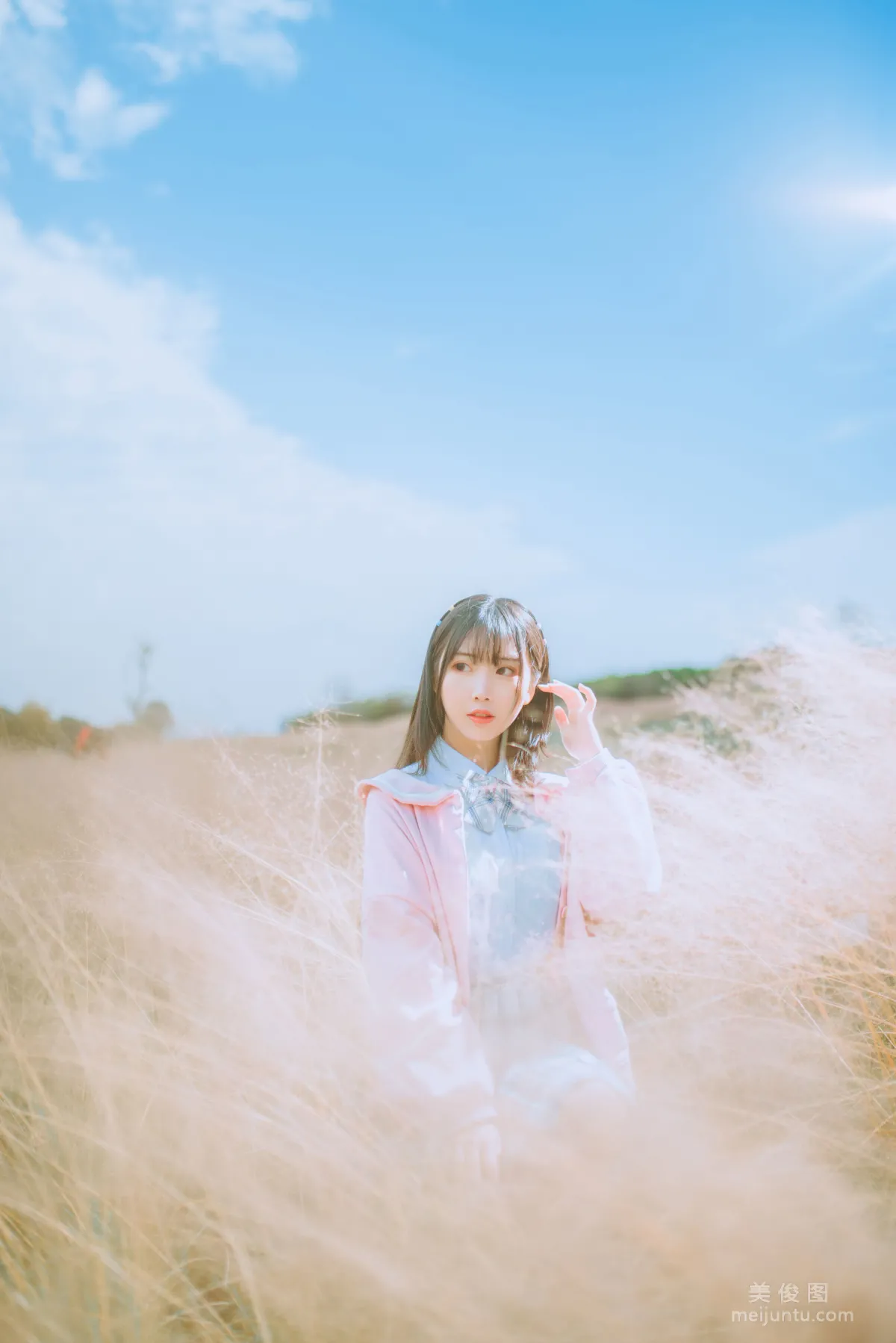 人氣Coser面餅仙兒 《粉黛草JK》 寫真集 3