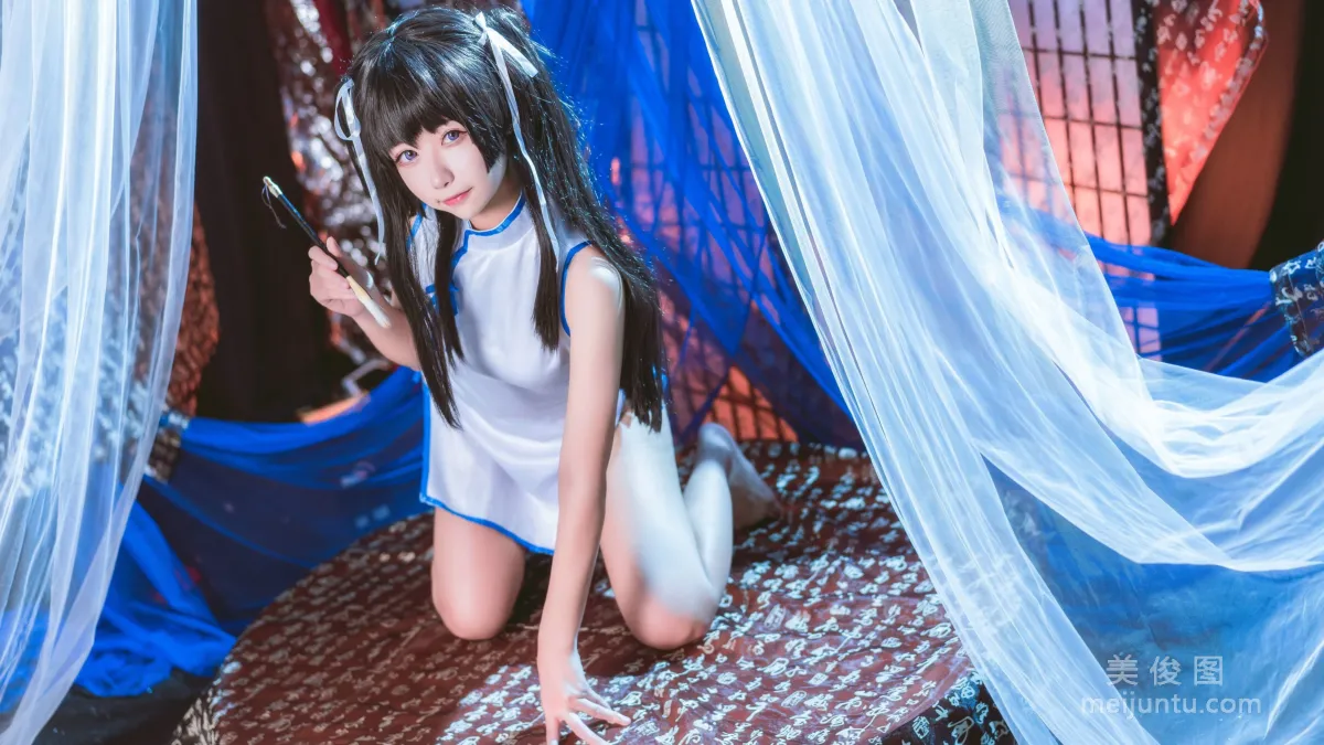 [美女Coser] Momoko葵葵 《鈴白》 寫真集 8