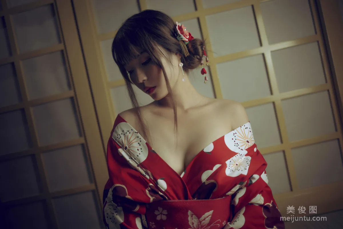 白易子教主 《H系》 写真集48