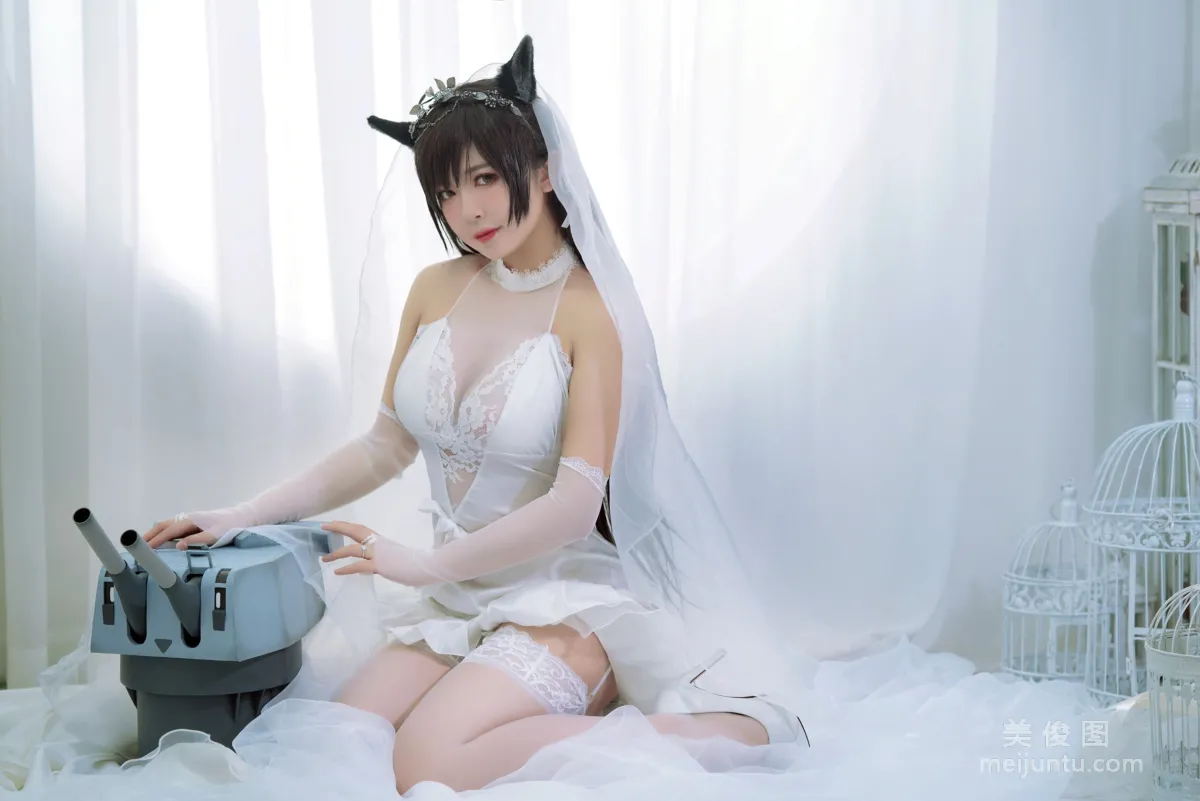 [美女Coser] 半半子 《爱宕花嫁》 写真集1
