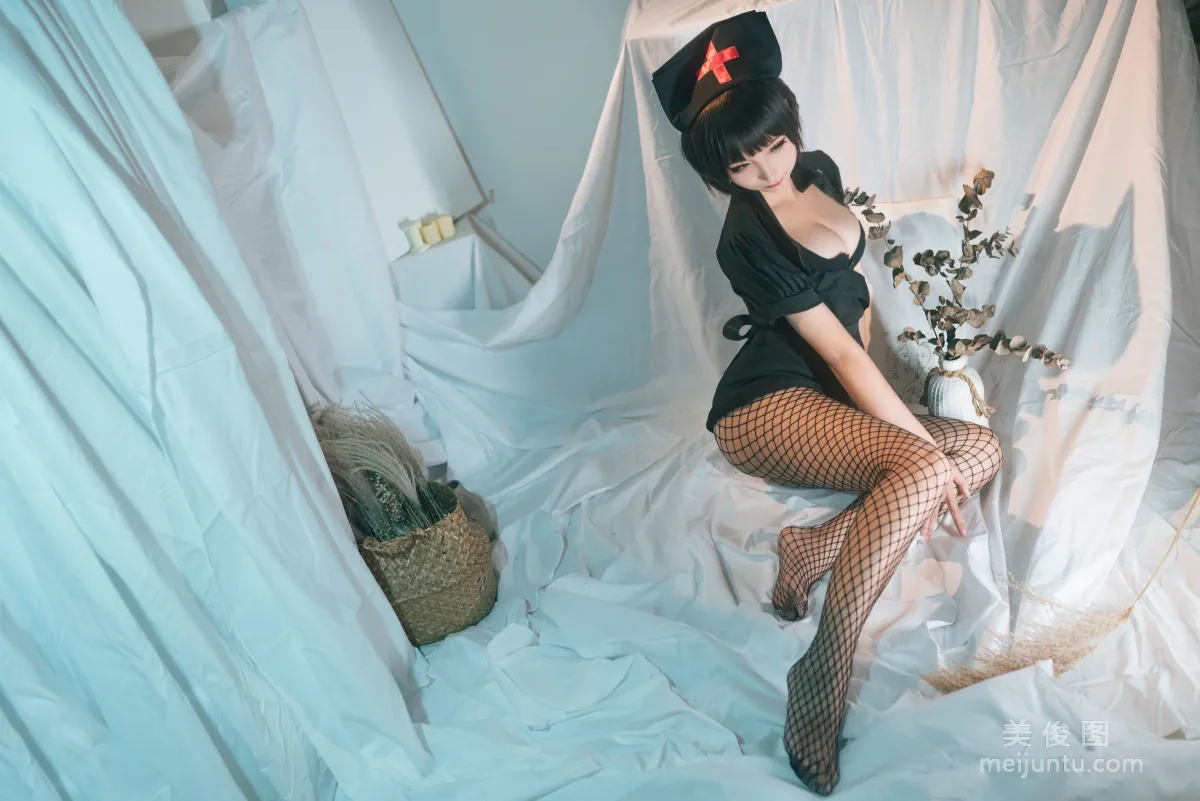 [美女Coser] 蠢沫沫 《護士姐姐》 寫真集 8