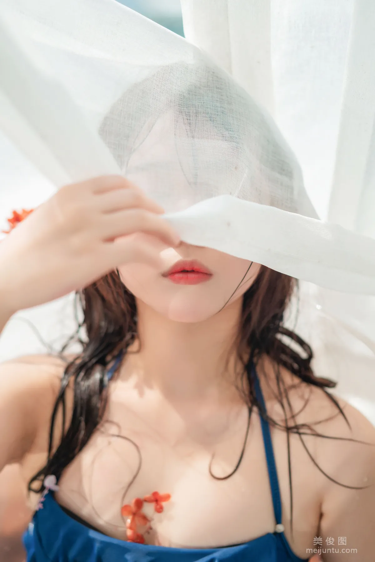 COS福利姬鏡醬 《私奔之泳衣》 寫真集 12