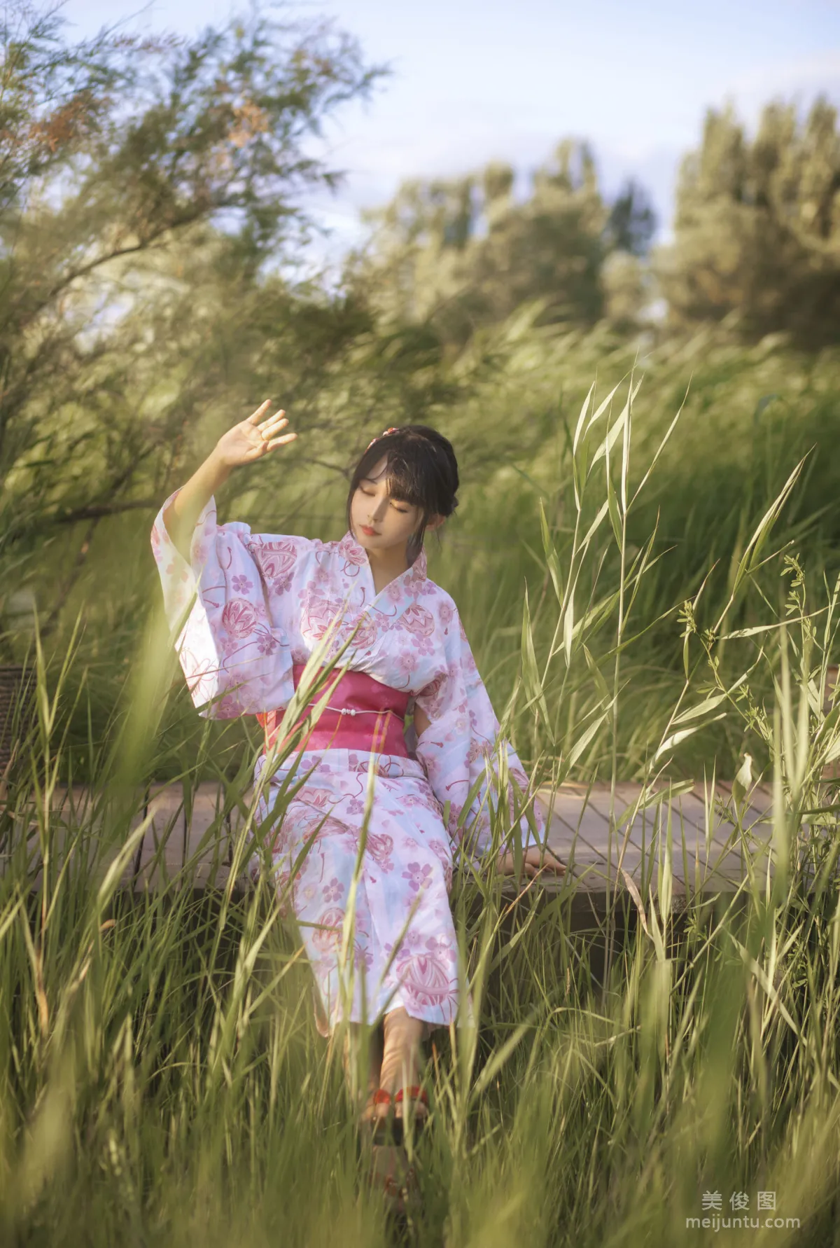 [美女Coser] 黑貓貓OvO 《和服超進化》 寫真集 7