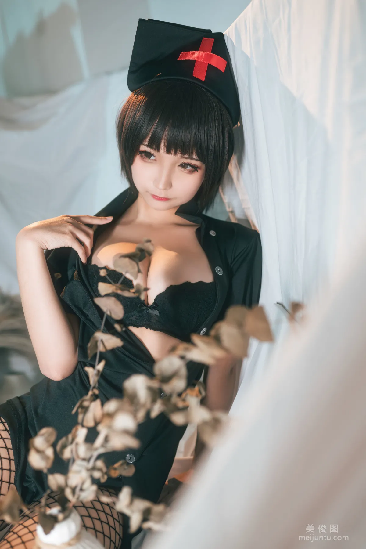 [美女Coser] 蠢沫沫 《護士姐姐》 寫真集 18