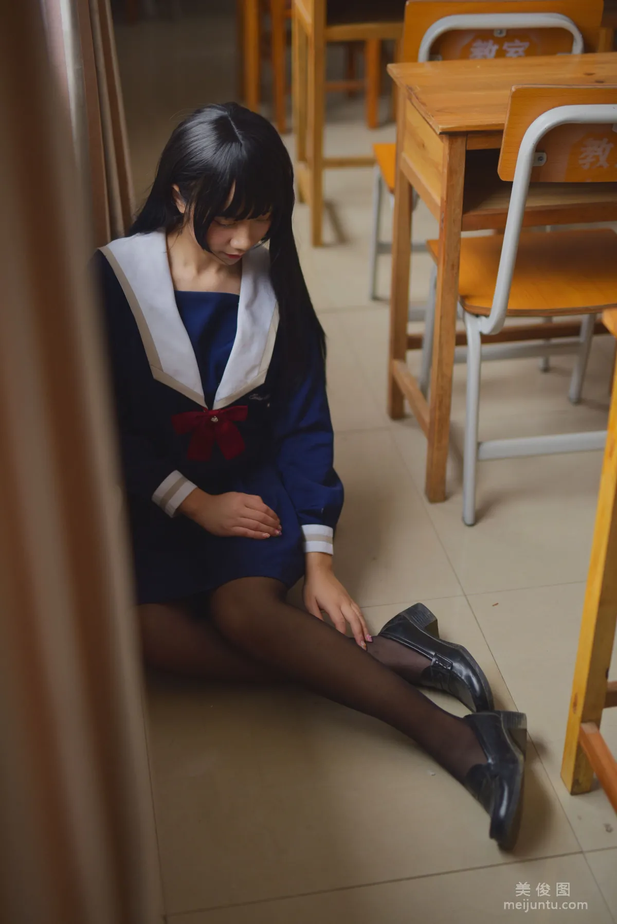 九曲Jean 《JK露脐制服》 写真集10
