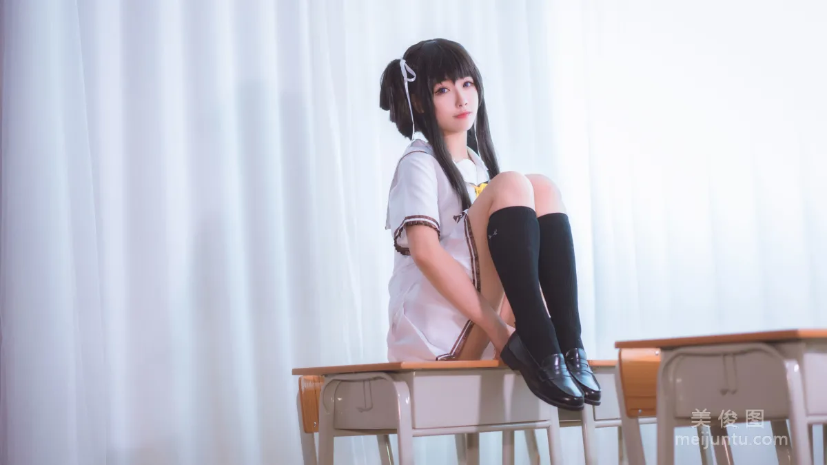 [美女Coser] Momoko葵葵 《鈴白》 寫真集 13