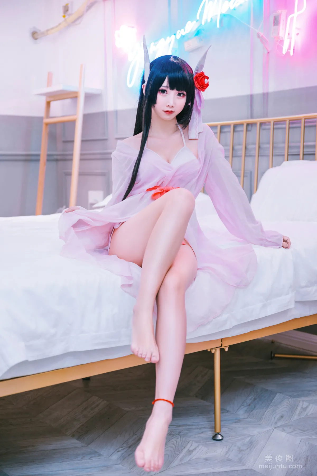[美女Coser] 面餅仙兒 《鲟睡衣》 寫真集 12