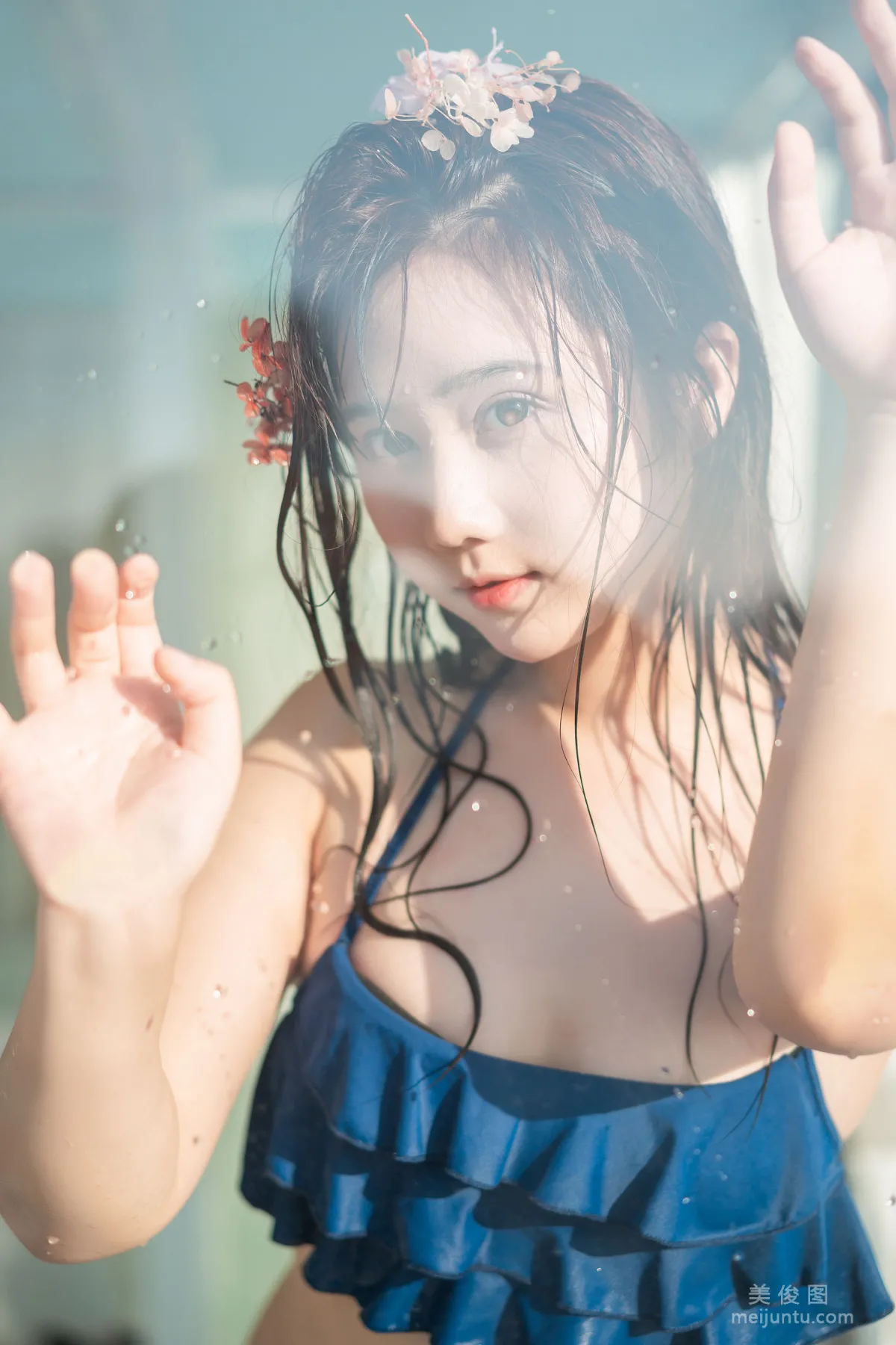 COS福利姬鏡醬 《私奔之泳衣》 寫真集 36