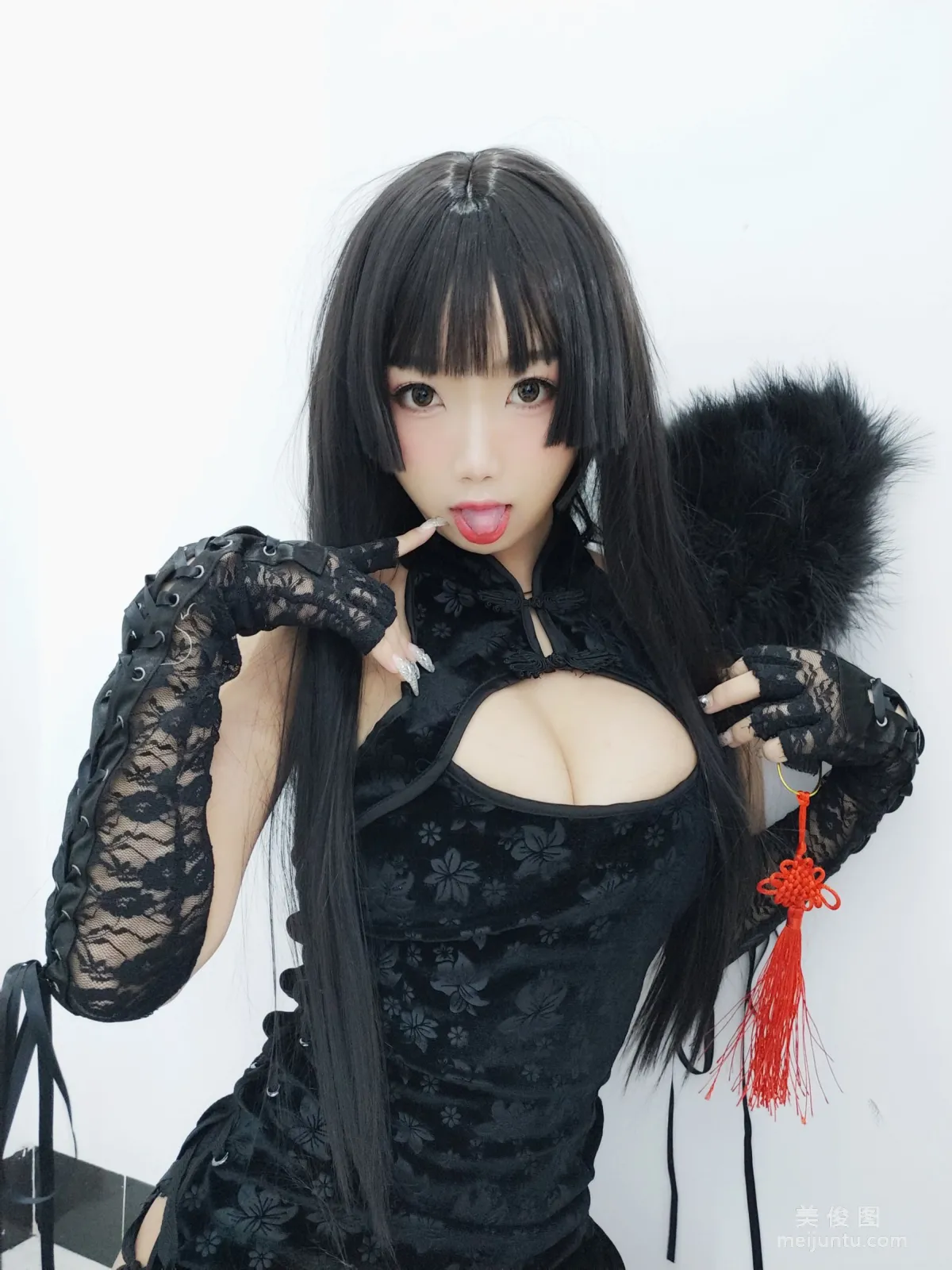 美少女鬼畜瑤 《黑色旗袍》 寫真集 64