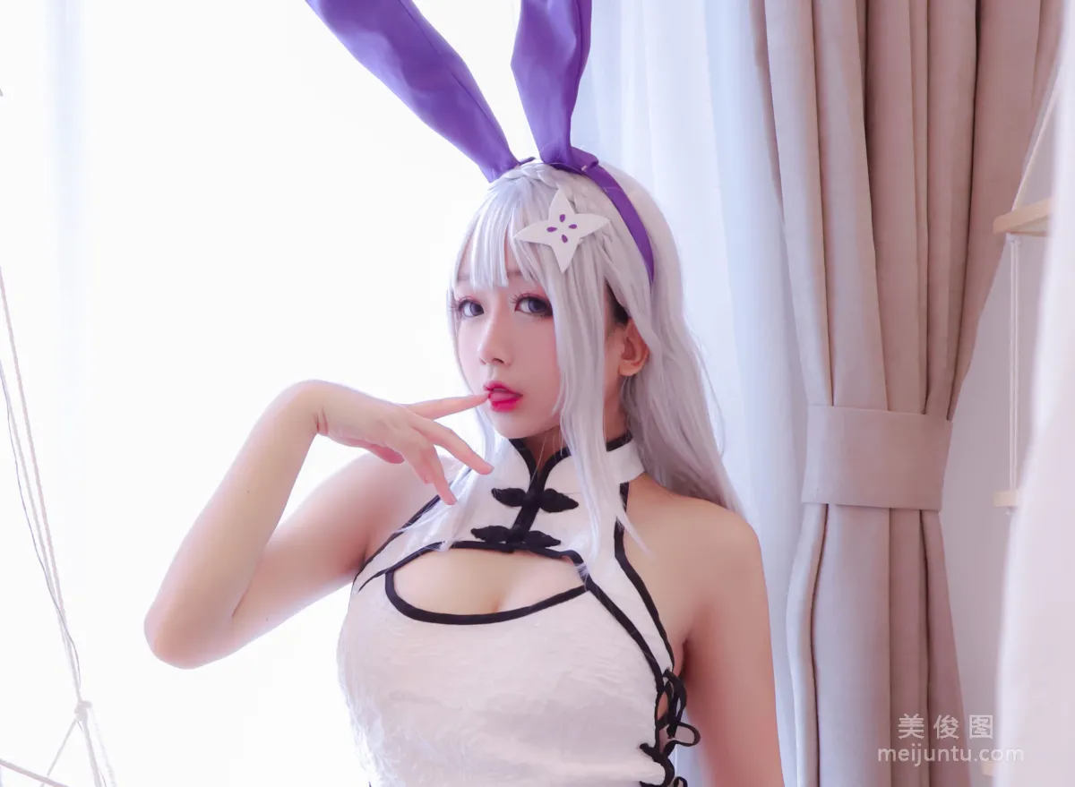 網紅美女Coser日奈嬌 《白旗袍》 寫真集 15