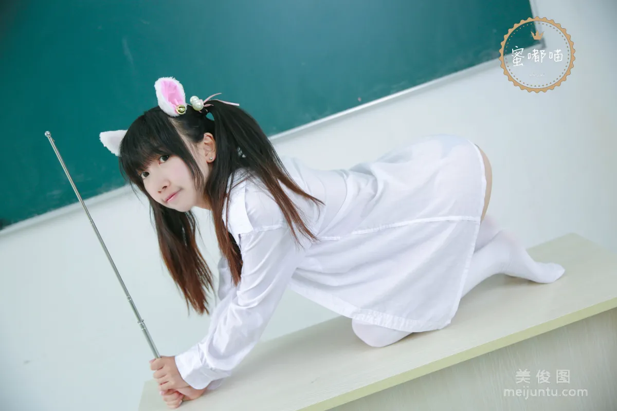 [美女Coser] 蜜嘟喵 《教室系列》 写真集13