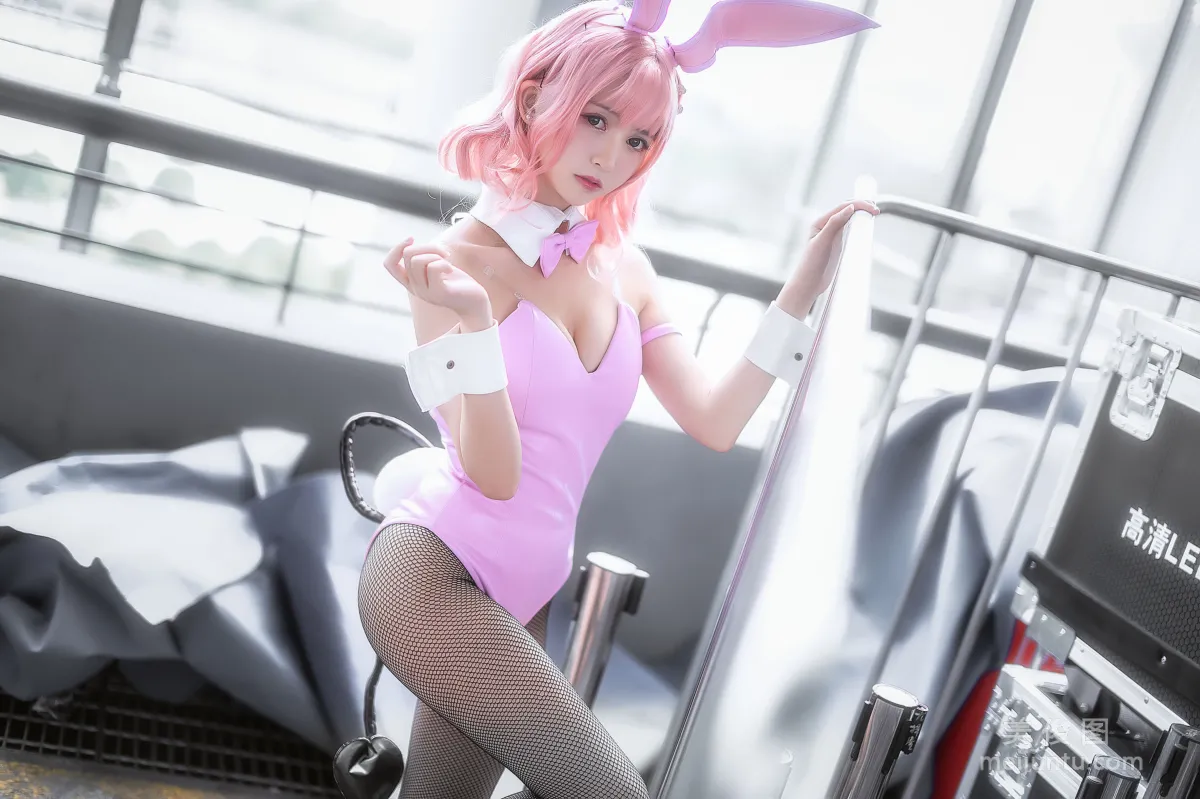 Coser鳗鱼霏儿 《粉红兔女郎》 写真集3