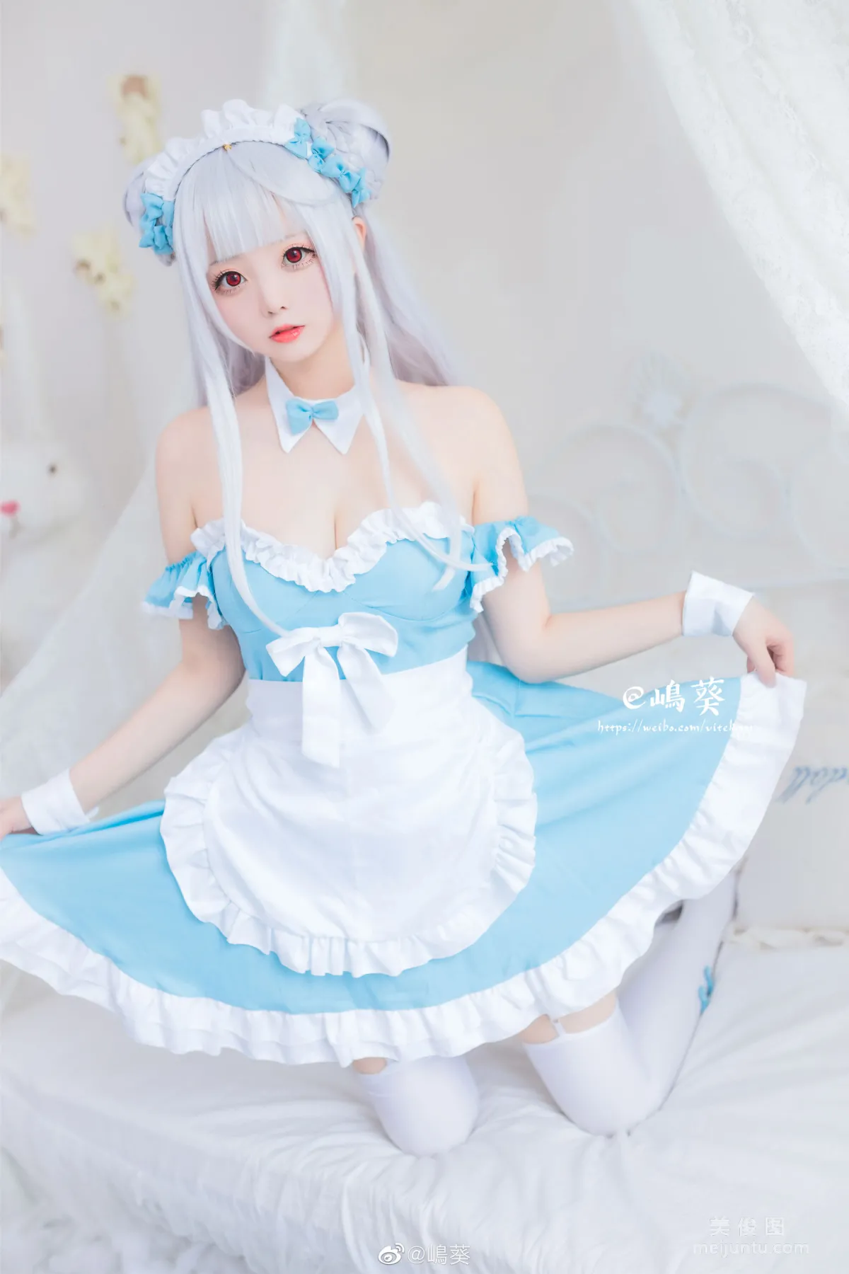 微博美女Coser嶋葵 《小天鹅女仆》 写真集9