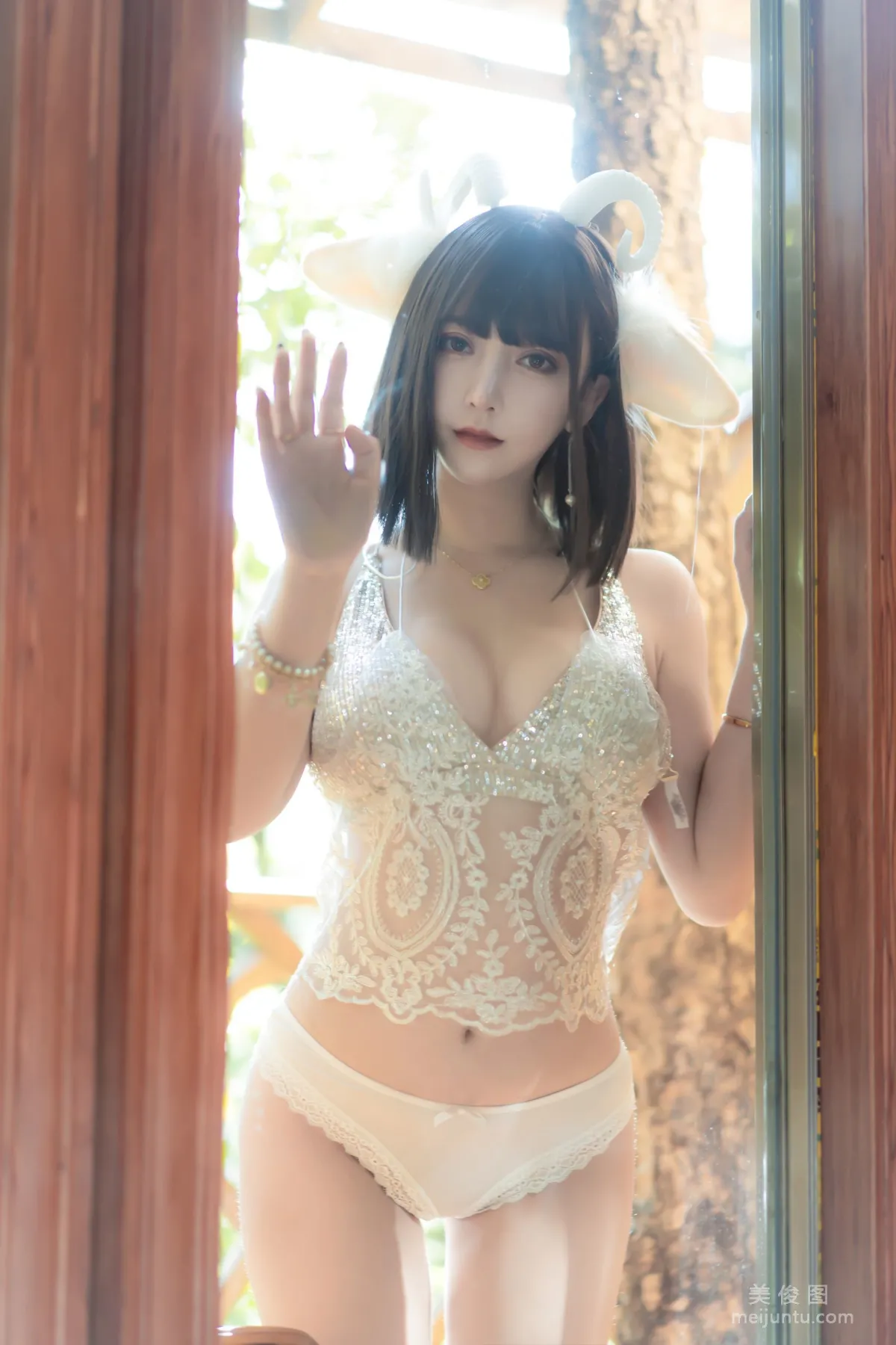 米線線sama 《喵小羊》 寫真集 7