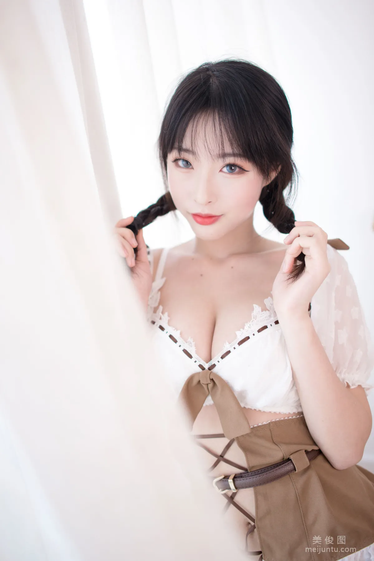 [美女Coser] 清水由乃 《73家複古歐式》 寫真集 14