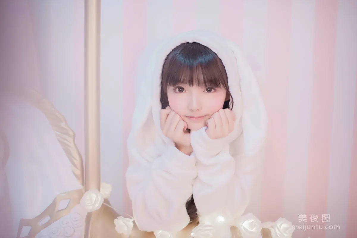 -櫻群-《玻璃罩下的旋轉木馬》 寫真集 19