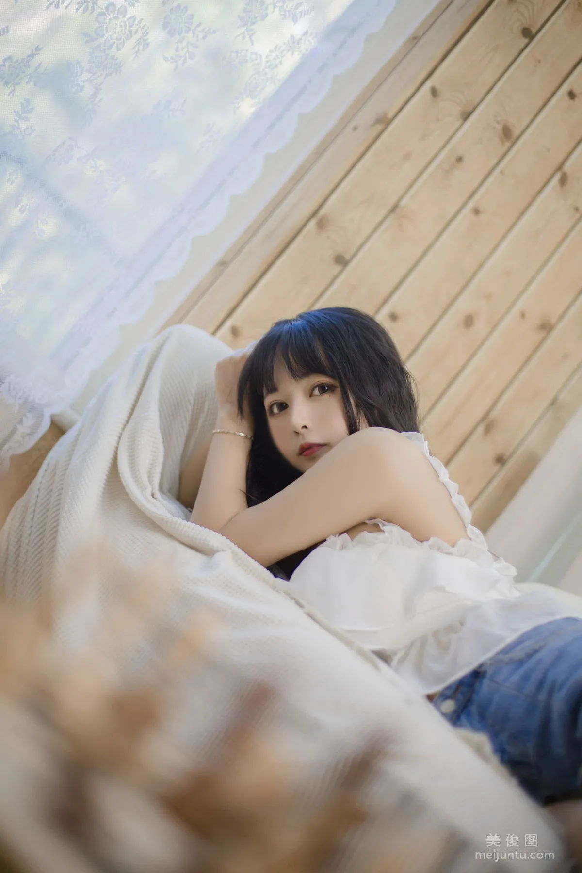 [美女Coser] 黑猫猫OvO 《客厅》 写真集1