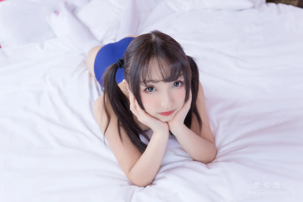 蘿莉Coser神楽坂真冬 《水の形》 寫真集 131