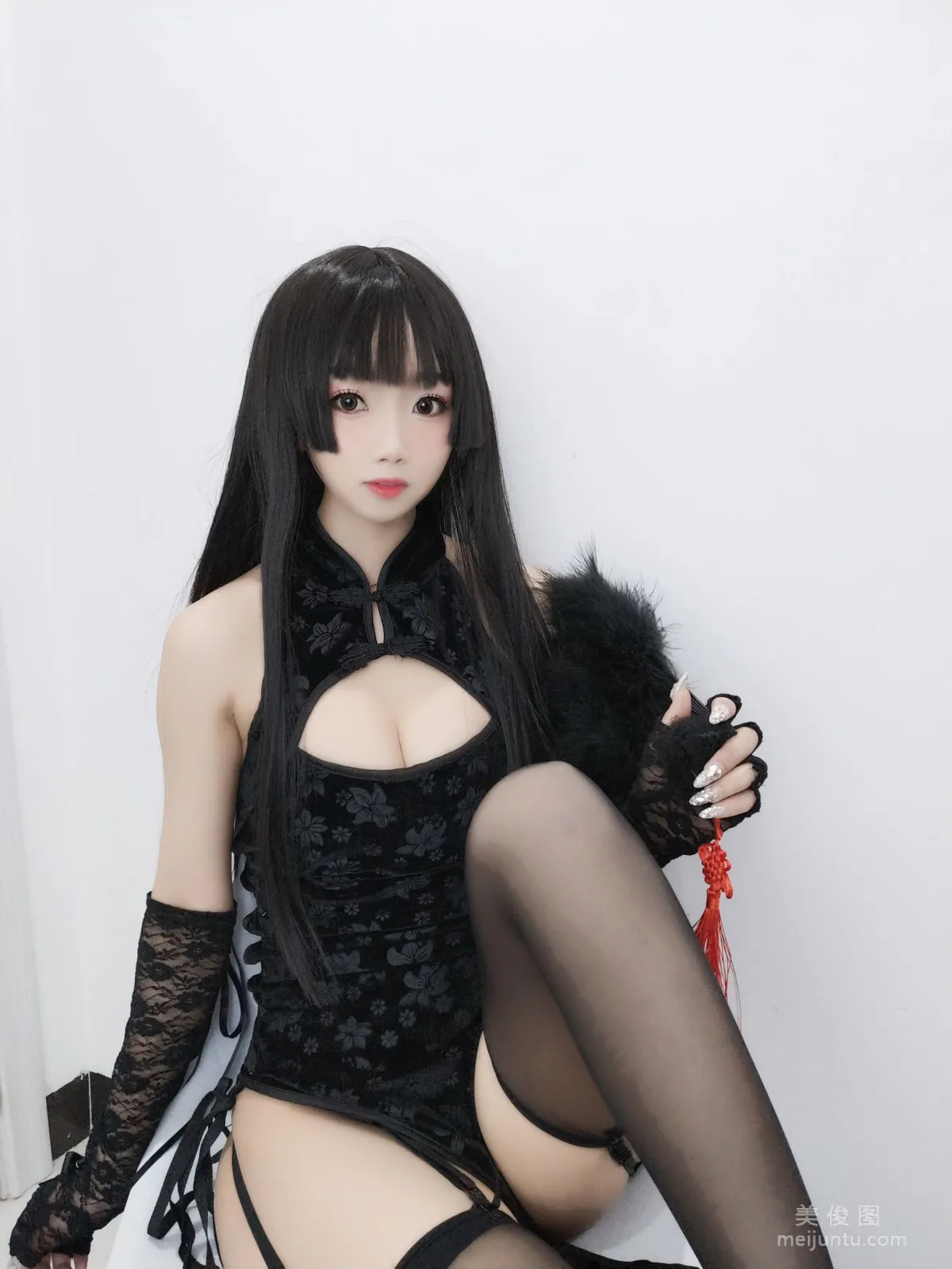 美少女鬼畜瑤 《黑色旗袍》 寫真集 20
