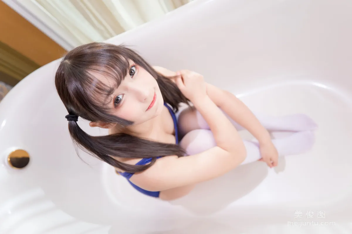 蘿莉Coser神楽坂真冬 《水の形》 寫真集 26