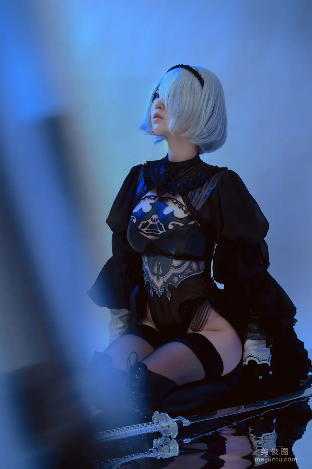 [美女Coser] 半半子 《二号B型》 寫真集 39